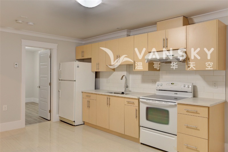 260403133821_3 lower 2 bed kitchen only.jpeg